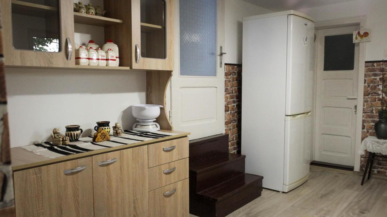 Casa Rurala Cu Livada Lavandra Câmpina Exteriér fotografie